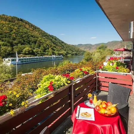 Ξενοδοχείο Moselromantik-hotel Zum Loewen 3*