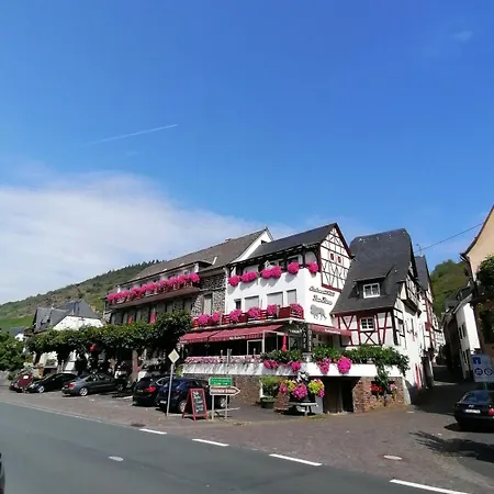 ホテル Moselromantik-hotel Zum Loewen