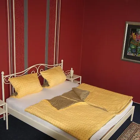 Moselromantik-hotel Zum Loewen Hotel 3*