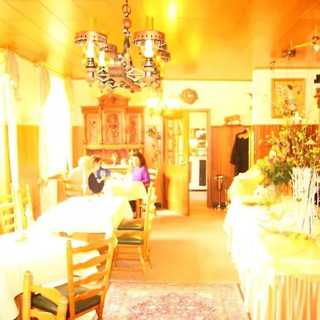 Moselromantik-hotel Zum Loewen ホテル 3*