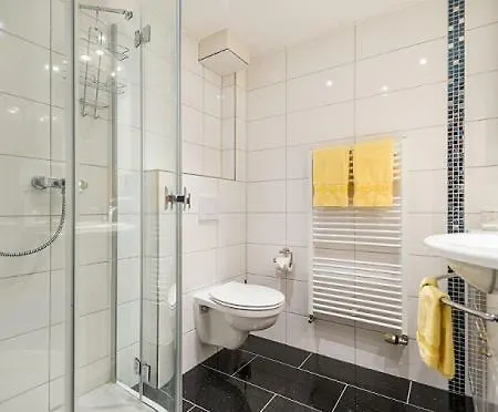 Moselromantik-hotel Zum Loewen 3*