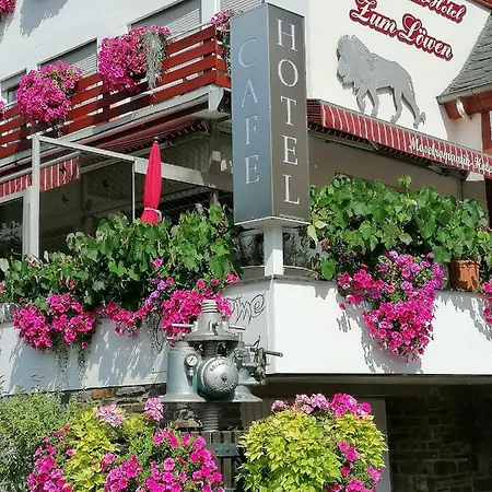 Moselromantik-hotel Zum Loewen ホテル エディガー・エラー