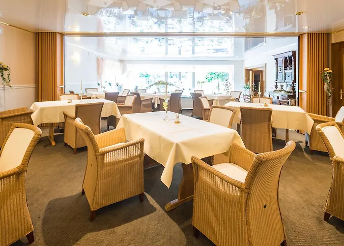 Moselromantik-hotel Zum Loewen Hotel 3*